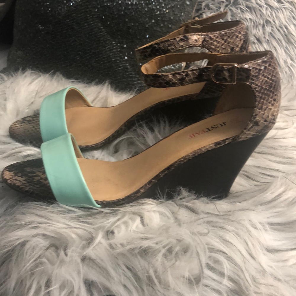 SHOES